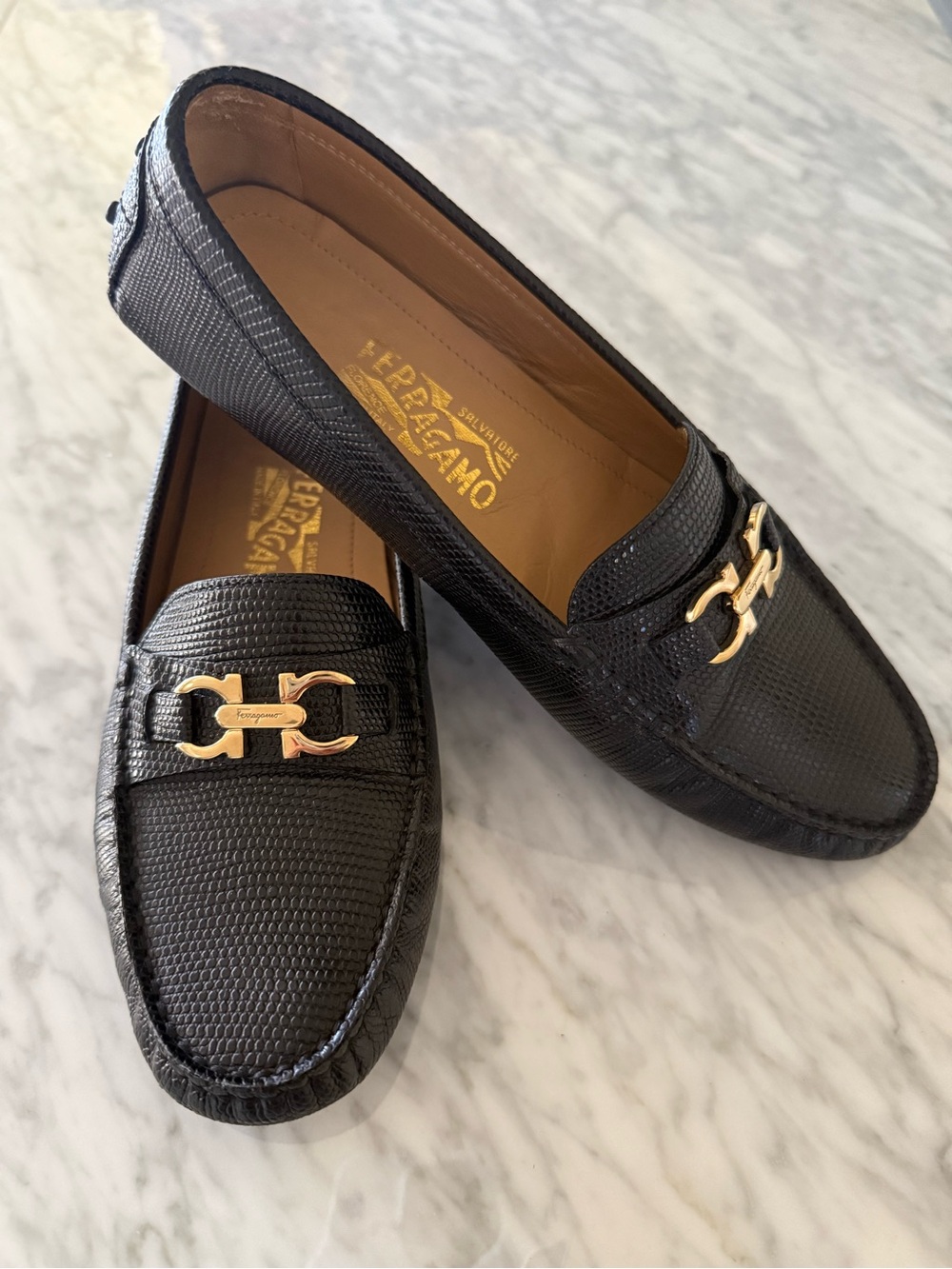 Salvatore Ferragamo Black Leather Loafers with Gold Gancini. 6.5 M. Worn twice